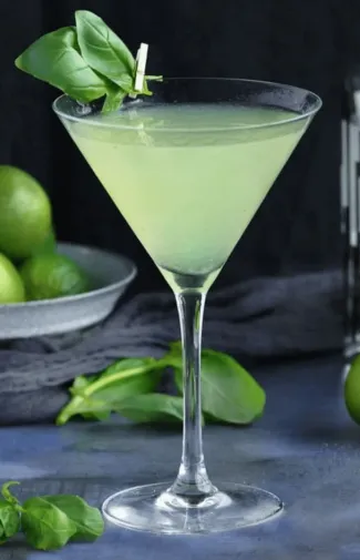 Basil Gimlet : A Refreshing Twist on a Classic Vodka Cocktail