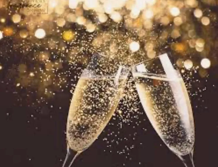 Clinking champagne glasses