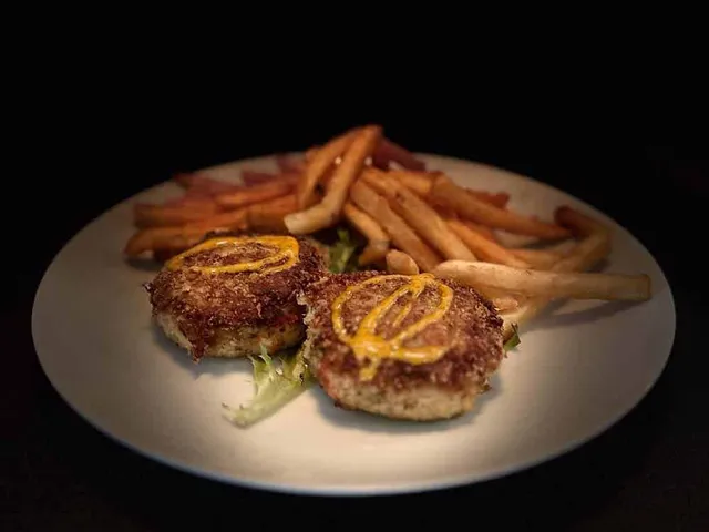 Island Crab Cakes at Hurricane Hanks